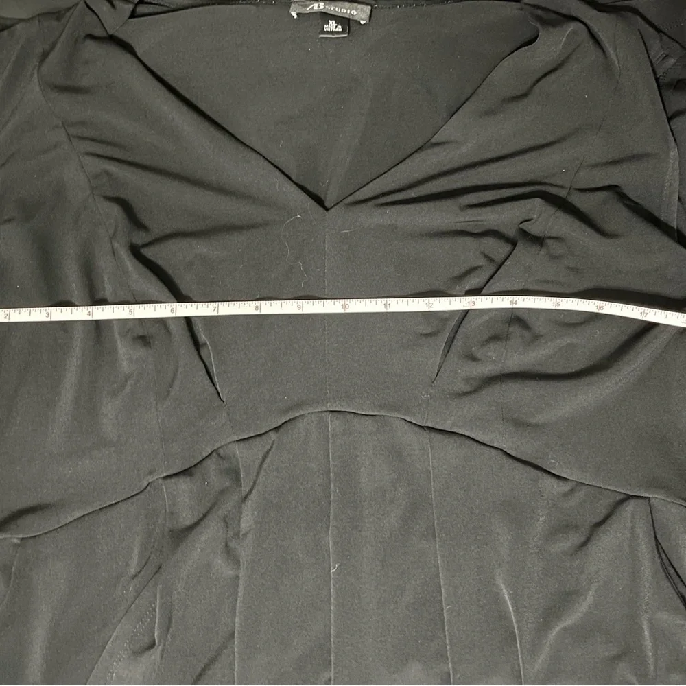 Elegant Black Dress with Pockets